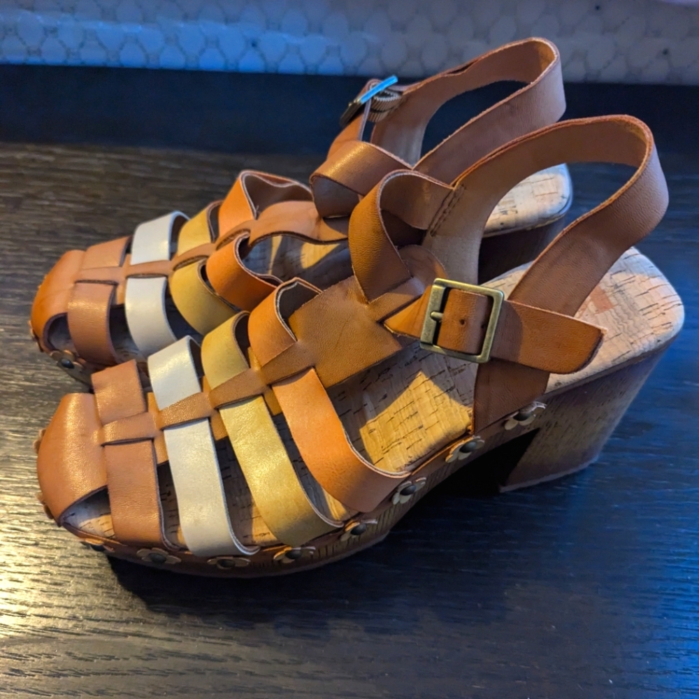 Korks Willow Tan Pink Brown Platform Sandal Size 8